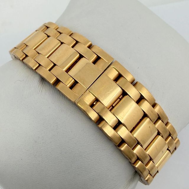 Cartier Tank Americaine W26031K2 Image 3